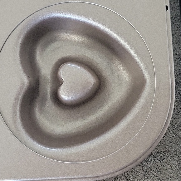 Chefmade Heart Donut Pan - Picture 2 of 7